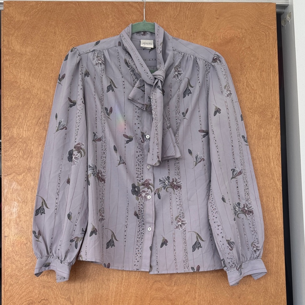 Vintage Lavender Floral Blouse with Bow. Late 70s - early 80s. Pykettes